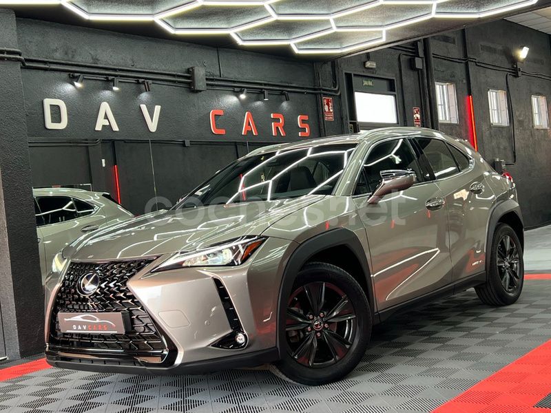 Gris / plata Usado 2020 Lexus UX Executive Line SUV | 25.990 € (Buen precio) - Imagen 1/4