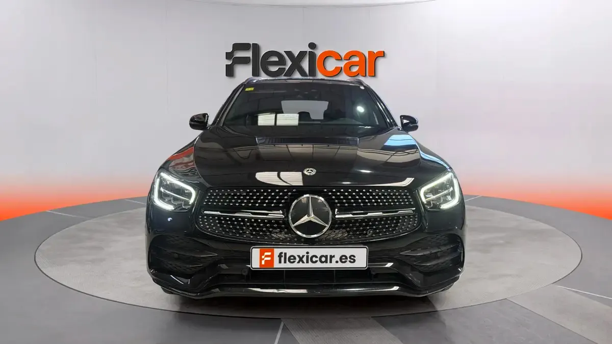 Käytetty Mercedes GLC200 163 HP (119 kW) 2020 Musta Katumaasturi