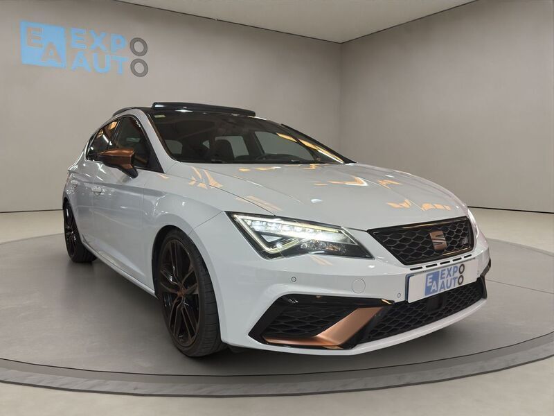 Blanco Usado 2020 Cupra Leon Utilitario | 28.975 € (Un poco caro) - Imagen 1/4