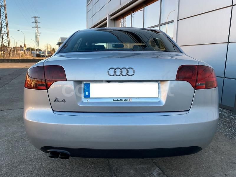 Usado Audi A4 S-Line 140 CV (102 kW) 2007 Gris / plata Berlina