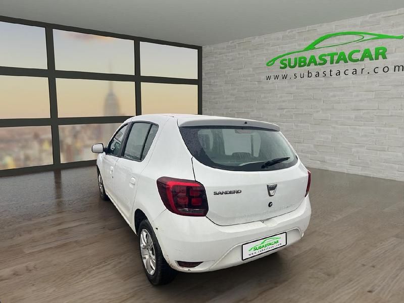Usado Dacia Sandero Comfort 95 CV (69 kW) 2020 Blanco