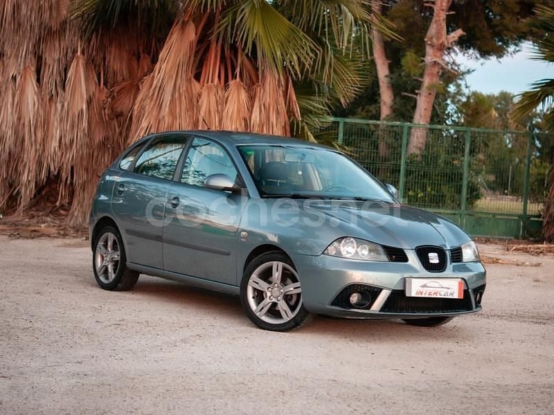 Gris / plata Usado 2007 Seat Ibiza Berlina | 4300 € (Precio justo) - Imagen 1/4