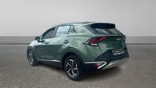 Usado Kia Sportage 136 CV (100 kW) 2024 Verde SUV