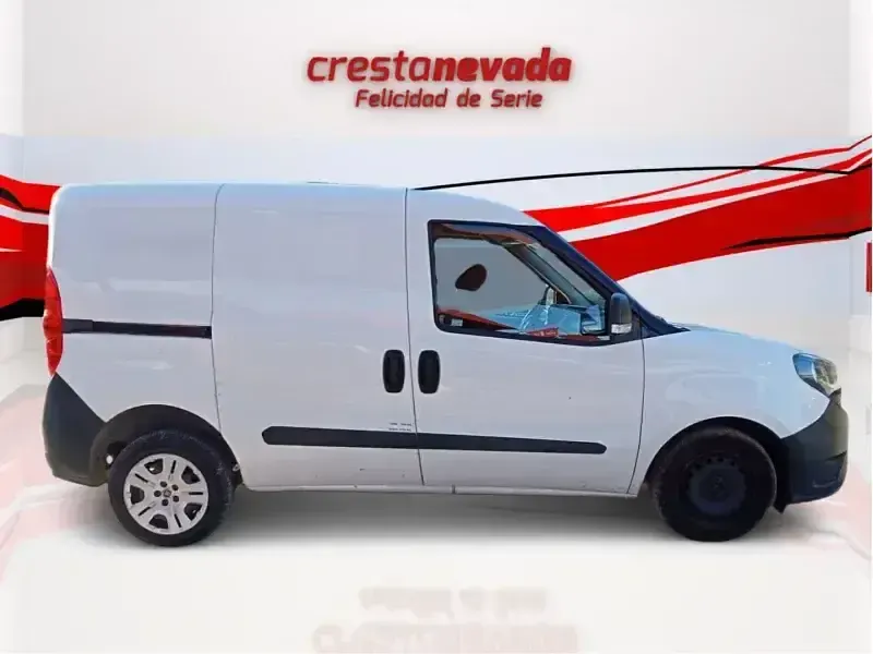 Usado Fiat Doblò 105 CV (77 kW) 2022 Blanco Monovolumen