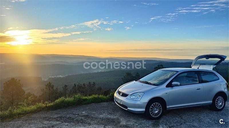 Gris / plata Usado 2003 Honda Civic ES Berlina | 4400 € (Precio justo) - Imagen 1/4