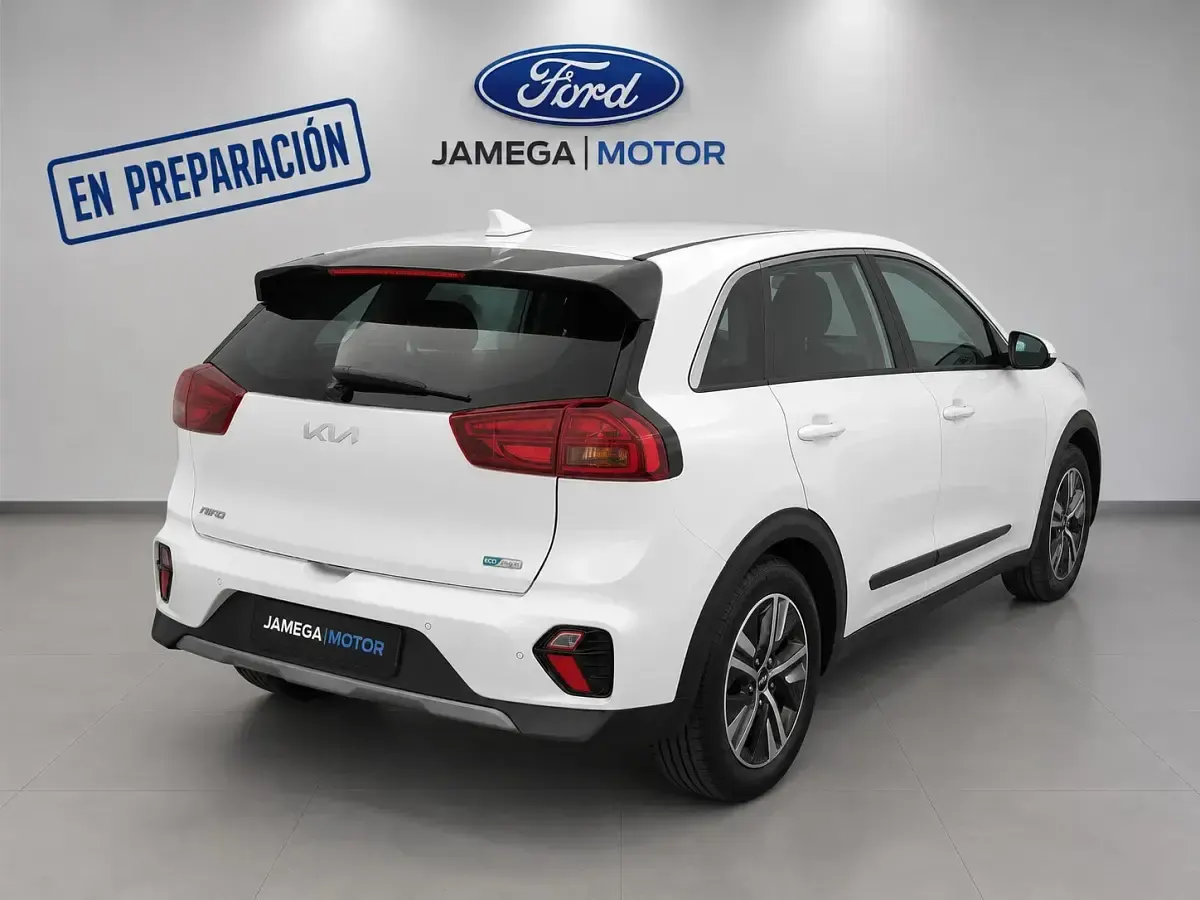 Usado Kia Niro Plus 141 CV (103 kW) 2022 Blanco SUV