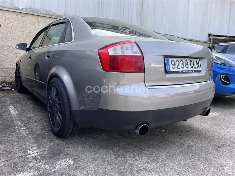 Usado Audi A4 190 CV (139 kW) 2003 Beige Berlina