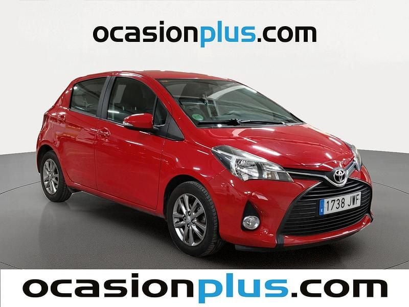 Usado Toyota Yaris City 69 CV (50 kW) 2017 Rojo Utilitario