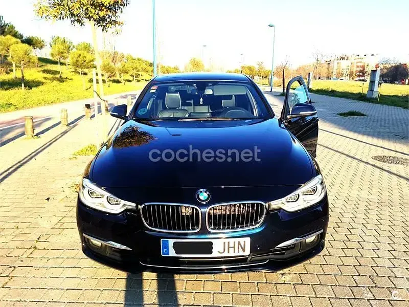 Usado BMW 325 Luxury Line 224 CV (164 kW) 2015 Azul Berlina
