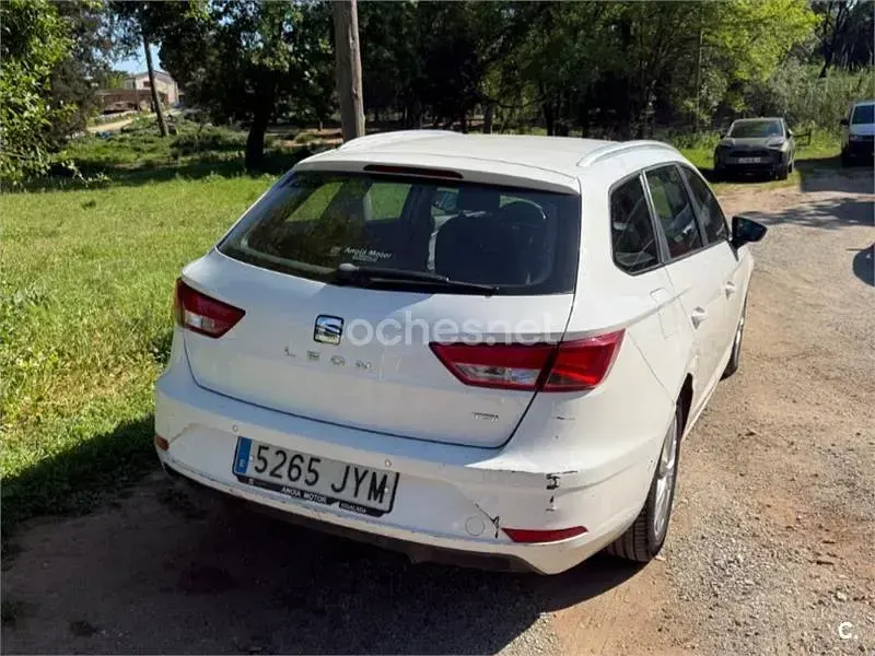 Usado Seat Leon ST Style 115 CV (84 kW) 2017 Blanco Familiar