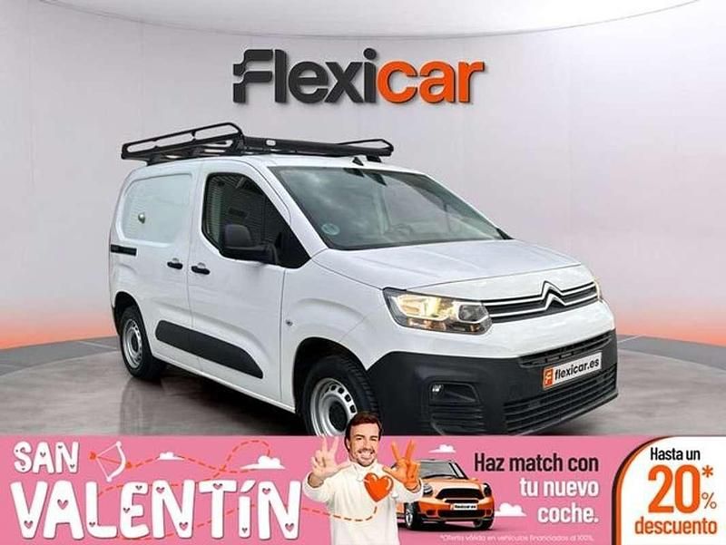 Usado Citroën Berlingo Feel 102 CV (75 kW) 2021 Blanco Monovolumen