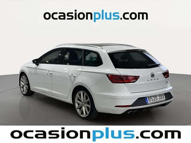 Usado Seat Leon ST FR 150 CV (110 kW) 2017 Blanco Familiar