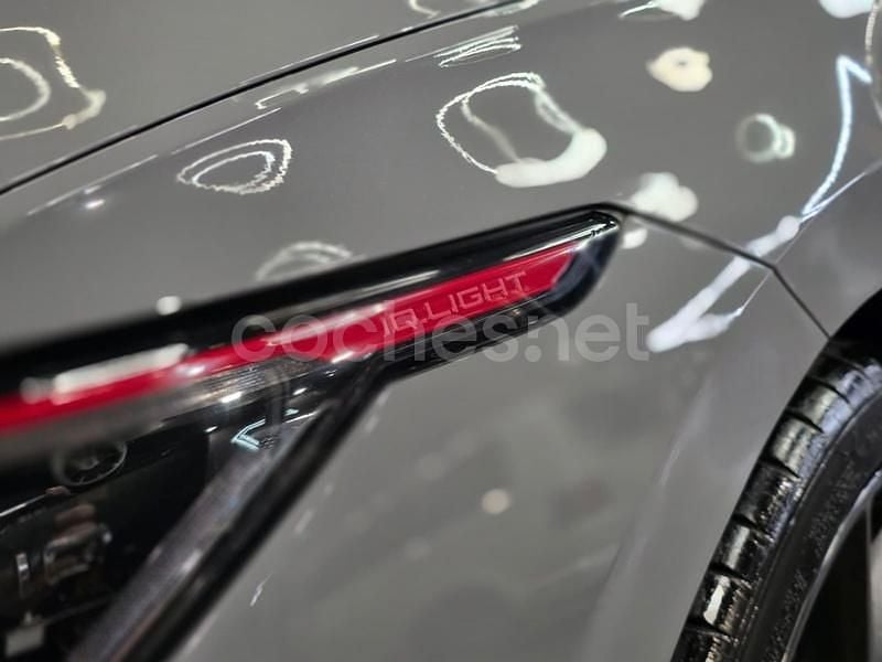 Usado VW Golf VIII GTI 245 CV (180 kW) 2021 Gris / plata Berlina