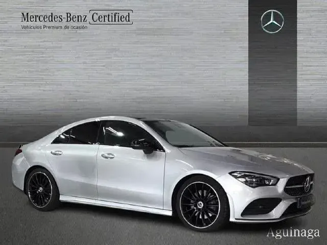 Usado Mercedes CLA200 163 CV (119 kW) 2023 Plata iridio Coupe