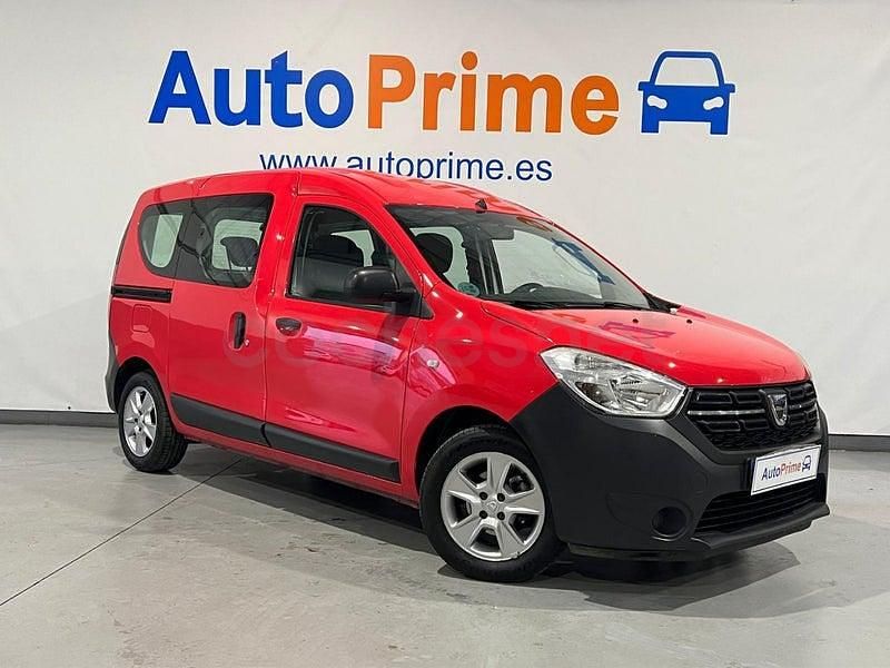 Usado Dacia Dokker Essentiel 95 CV (69 kW) 2020 Rojo Monovolumen