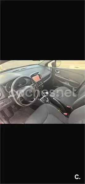 Usado Renault Clio IV Zen 90 CV (66 kW) 2016 Granate Berlina