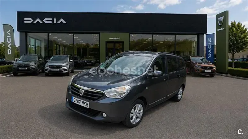 Usado Dacia Lodgy Ambiance 115 CV (84 kW) 2012 Gris / plata Monovolumen