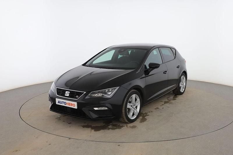 Negro Usado 2020 Seat Leon FR Berlina | 17.999 € (Precio justo) - Imagen 1/4
