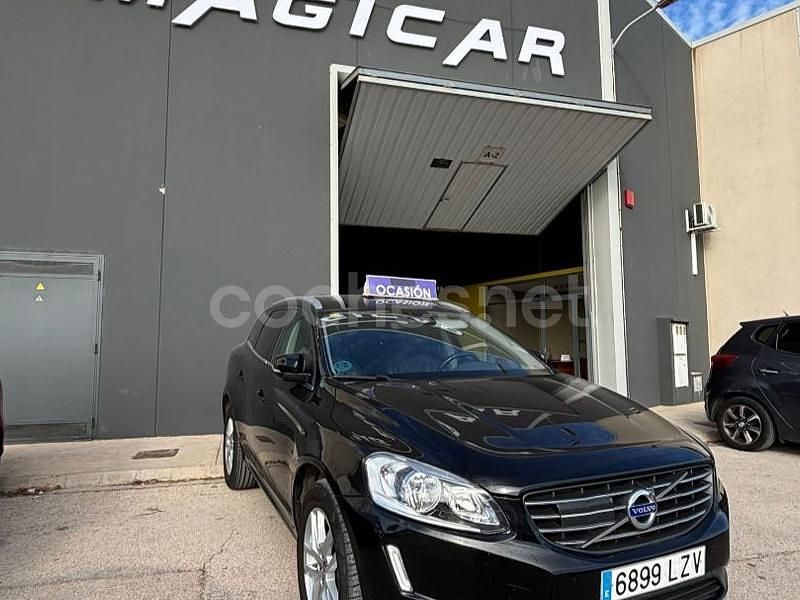 Usado Volvo XC60 Momentum 150 CV (110 kW) 2017 Negro SUV