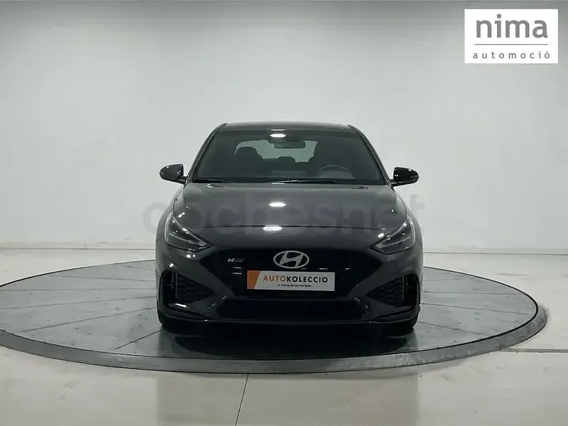 Usado Hyundai i30 N Line 100 CV (73 kW) 2025 Gris / plata Berlina