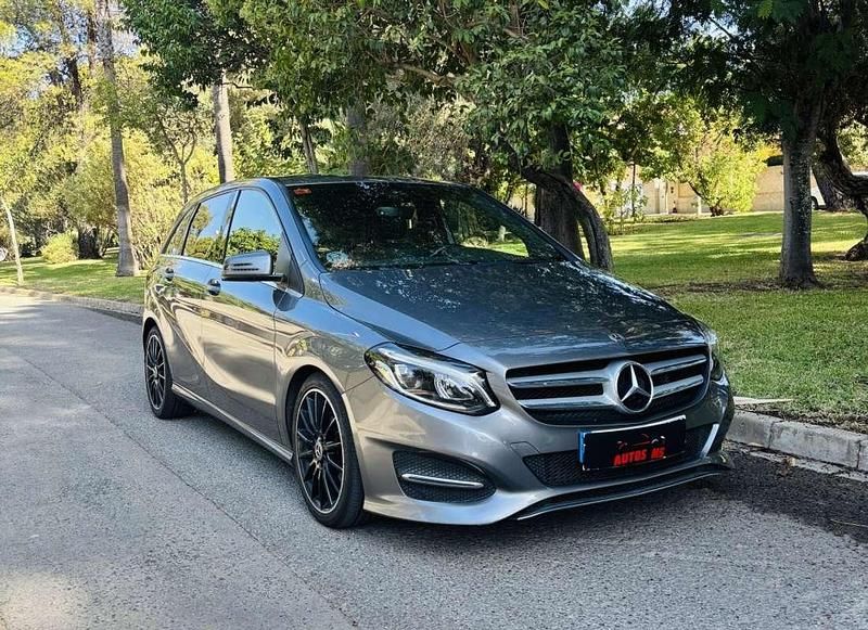 Plateado Usado 2020 Mercedes B200 Monovolumen | 13.990 € (Super precio) - Imagen 1/4