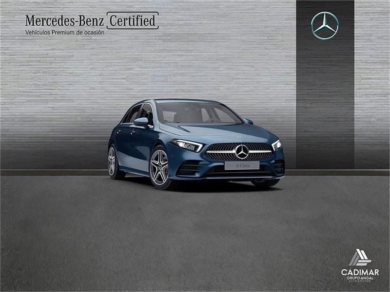 Usado Mercedes A180 116 CV (85 kW) 2021 Azul Berlina