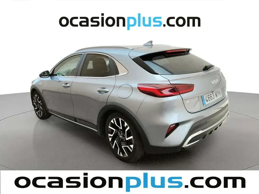 Usado Kia XCeed 101 CV (74 kW) 2025 Gris SUV