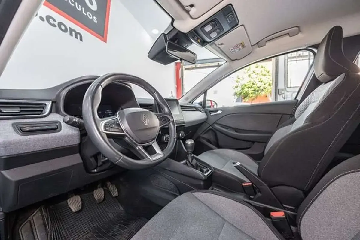 Usado Renault Clio Evolution 91 CV (66 kW) 2024 Blanco Utilitario