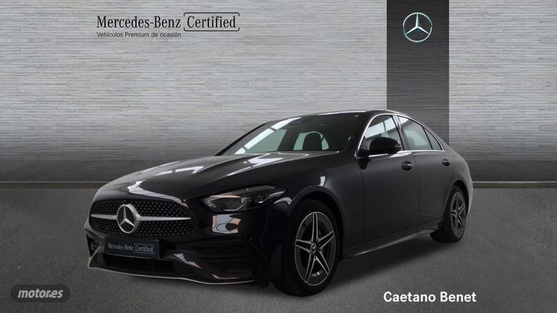 Gris Usado 2024 Mercedes C300e Berlina | 49.900 € (Buen precio) - Imagen 1/4