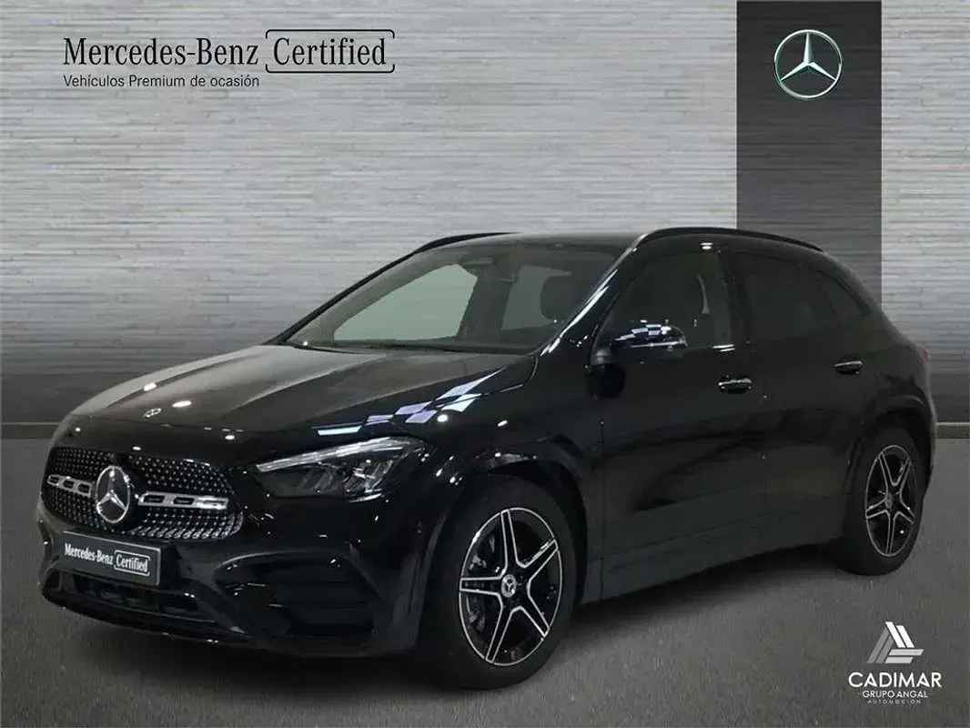 Usado Mercedes GLA200 150 CV (110 kW) 2025 SUV