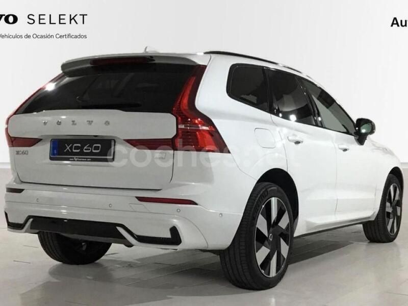 Usado Volvo XC60 Plus 350 CV (257 kW) 2023 Blanco SUV