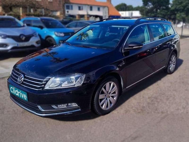 Usado VW Passat Highline 140 CV (102 kW) 2012 Negro Familiar