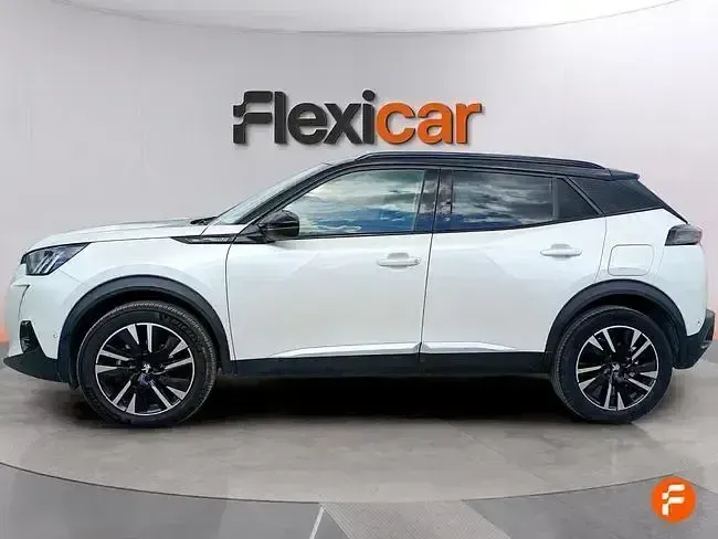 Usado Peugeot 2008 GT 130 CV (95 kW) 2022 Azul SUV