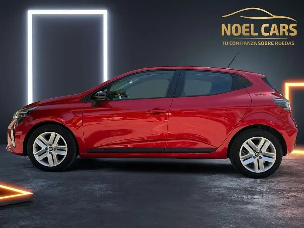 Usado Renault Clio Techno 90 CV (66 kW) 2025 Rojo Utilitario