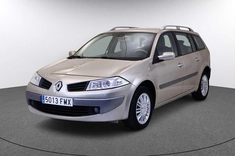 Beige Usado 2007 Renault Mégane GrandTour Dynamique Familiar | 6940 € - Imagen 1/4