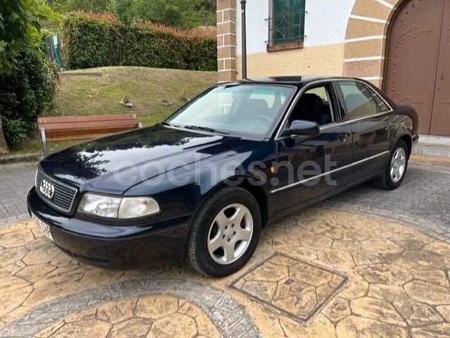 Azul Usado 1998 Audi A8 Berlina | 4999 € - Imagen 1/4