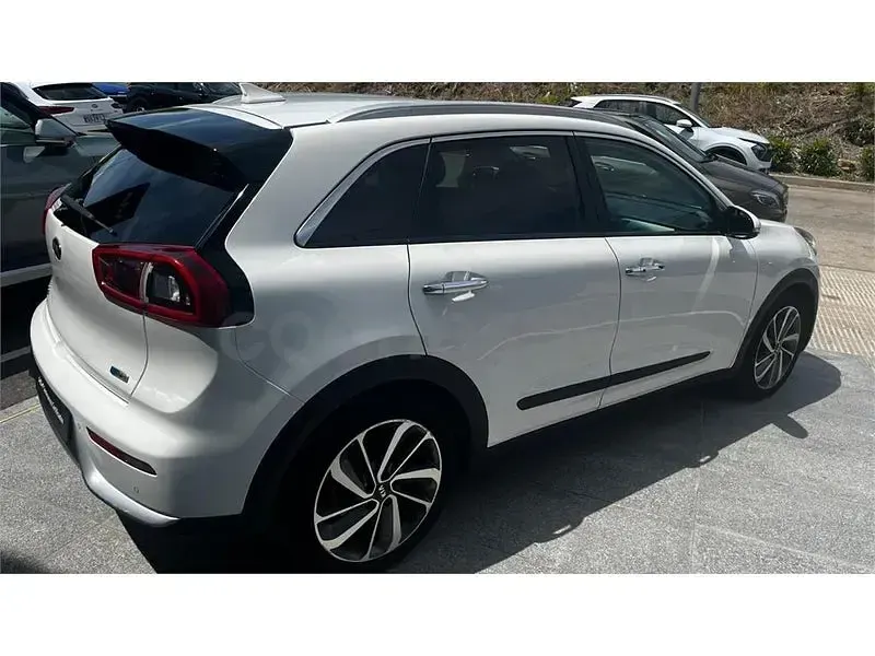 Usado Kia Niro 141 CV (103 kW) 2019 Blanco SUV
