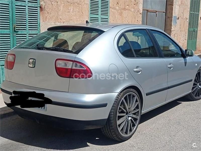 Gris / plata Usado 2002 Seat Leon Sport Berlina | 3500 € (Precio justo) - Imagen 1/2