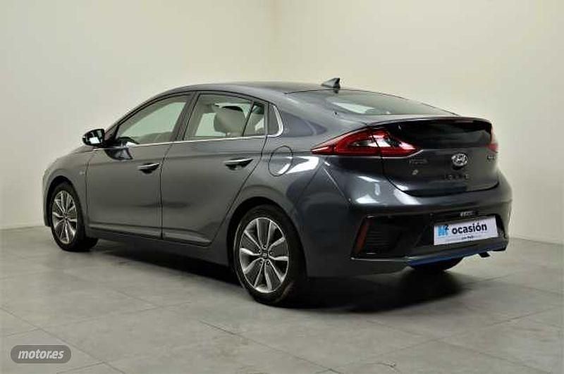 Usado Hyundai Ioniq Style 141 CV (103 kW) 2018 Gris Utilitario