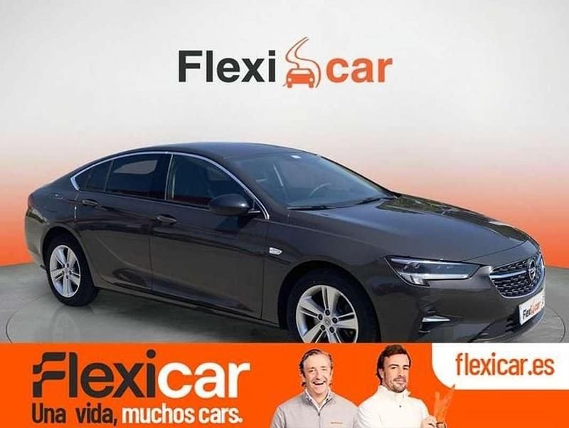 Usado Opel Insignia Business Elegance 122 CV (89 kW) 2021 Berlina