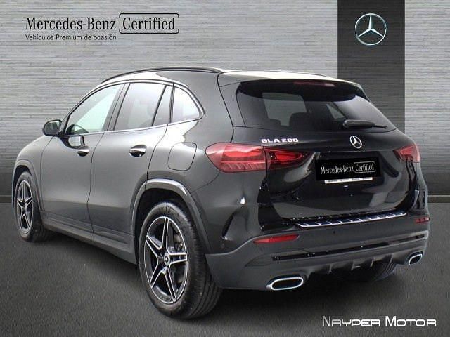 Usado Mercedes GLA200 AMG line 163 CV (119 kW) 2025 Negro cosmos SUV