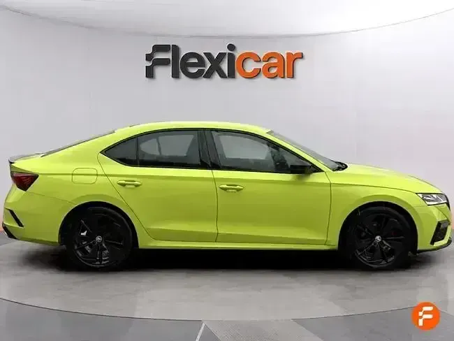Usado Skoda Octavia RS 200 CV (147 kW) 2020 Amarillo