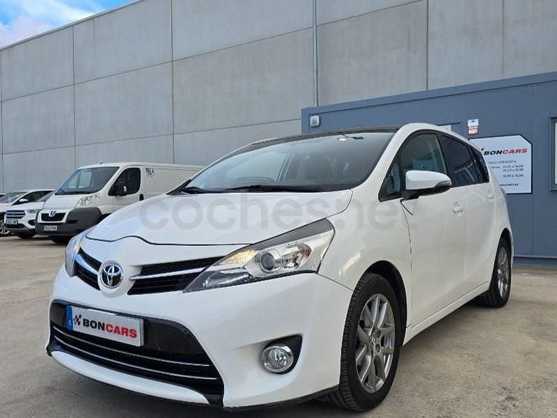 Usado Toyota Verso Advance 132 CV (97 kW) 2015 Blanco Monovolumen