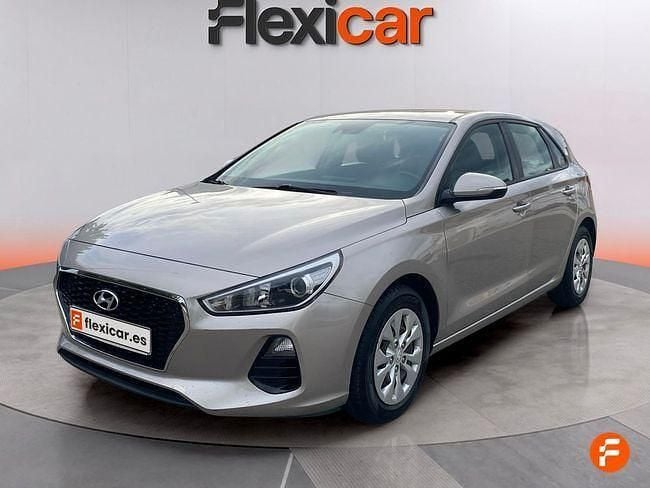 Usado Hyundai i30 GO! 95 CV (69 kW) 2018 Gris Berlina