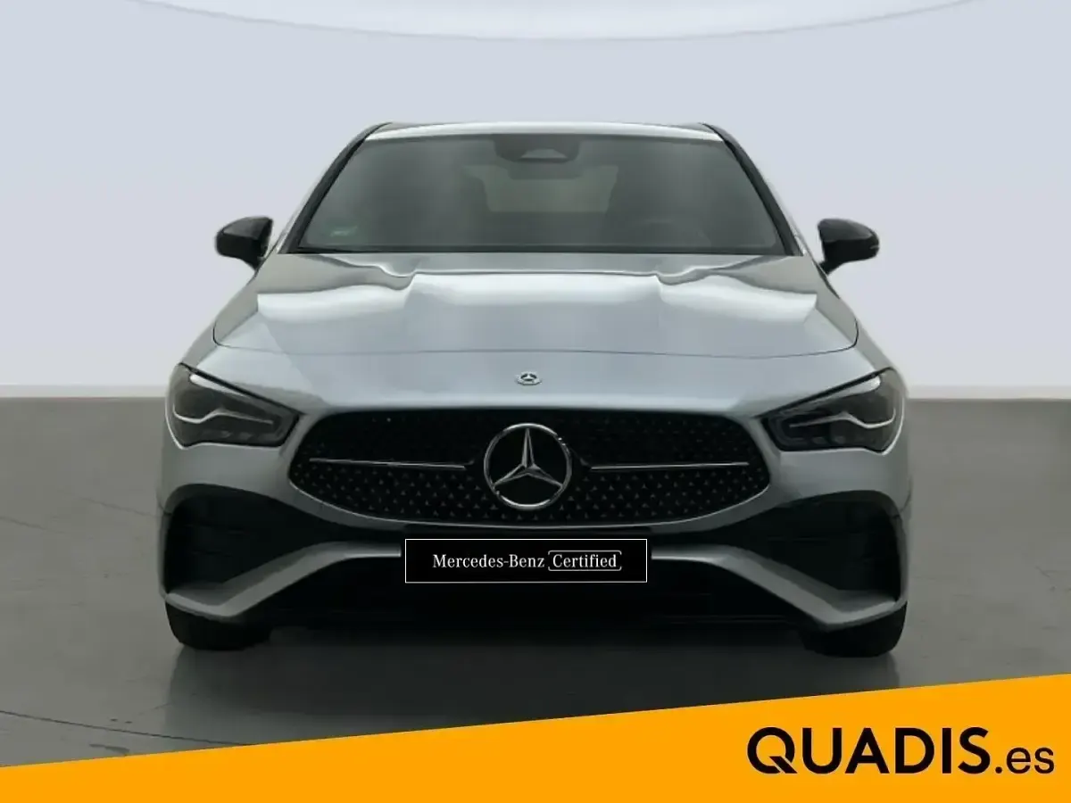 Usado Mercedes CLA250e 218 CV (160 kW) 2025 Gris Coupe