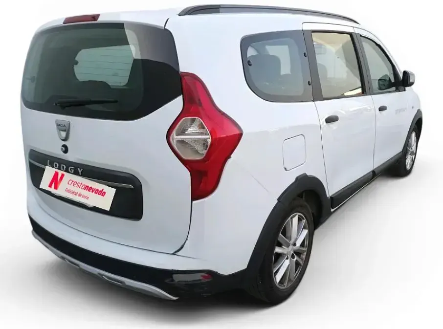 Usado Dacia Lodgy Comfort 116 CV (85 kW) 2022 Blanco Monovolumen
