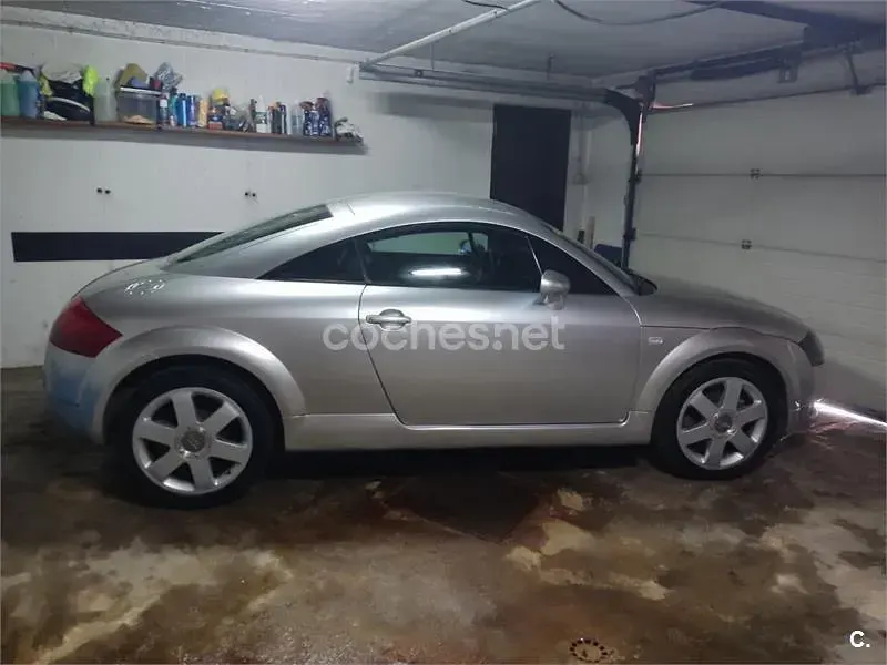 Usado Audi TT S-Line 180 CV (132 kW) 1999 Gris / plata Coupe