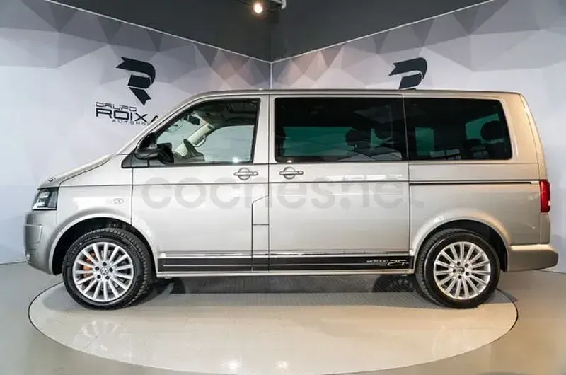 Usado VW Multivan Highline 180 CV (132 kW) 2012 Marrón Monovolumen