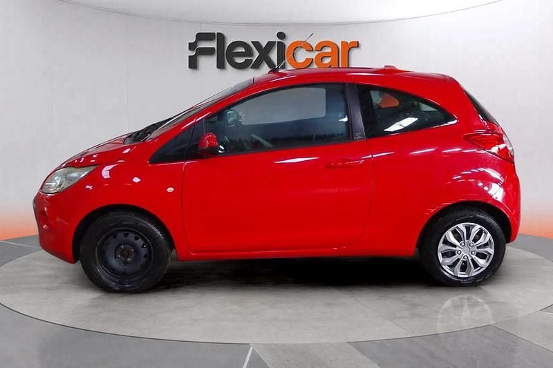 Usado Ford Ka Titanium 69 CV (50 kW) 2015 Rojo Utilitario