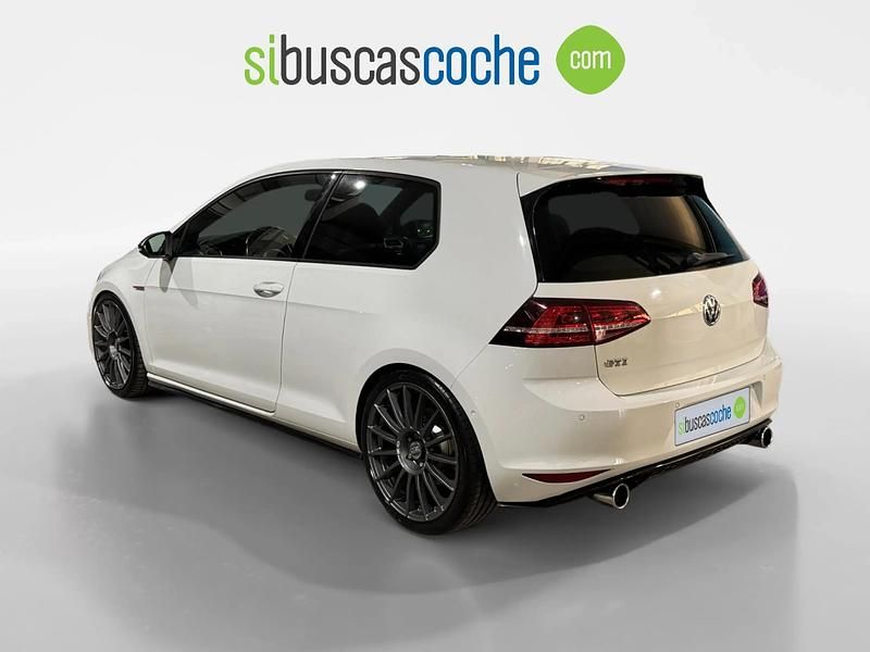 Usado VW Golf VII GTI 220 CV (161 kW) 2013 Blanco Utilitario